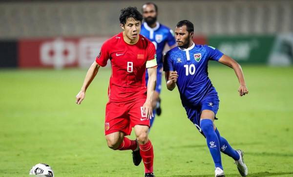 晚上18點！足協做出爭議決定：中超再遭重創，球迷吐槽聲一片