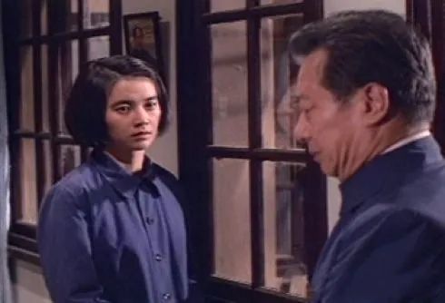 “霸王花”胡慧中的人生堪比電視劇,大紅時被火燒傷,情路坎坷 “霸王花”胡慧中的人生堪比電視劇,大紅時被火燒傷,情路坎坷