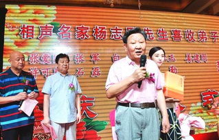 與郭德綱勢不兩立甚至對薄公堂，師徒反目究竟誰對誰錯？