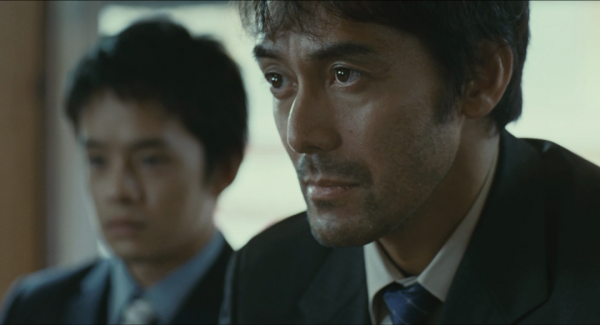 影視：50歲知名作家淪落家中啃老，妻離子散，人生為何變成這樣？