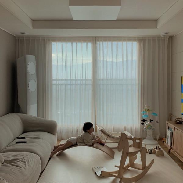 一家4口的幸福生活:83㎡全屋奶油色,客廳當親子區都為孩子考慮 一家4口的幸福生活:83㎡全屋奶油色,客廳當親子區都為孩子考慮