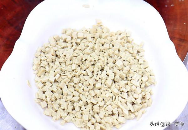 廚師長教你在家做豆腐雞蛋羹，鮮香入味，口感嫩滑，有技巧零難度