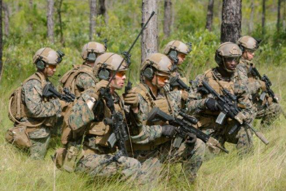 9人對9人,中美步兵戰鬥班火力對比,誰才是最強陸軍步兵班? 9人對9人,中美步兵戰鬥班火力對比,誰才是最強陸軍步兵班?