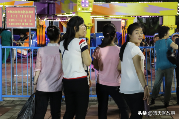 朝鮮市區也有“遊戲廳”，小孩子走不動路，大人也痴迷