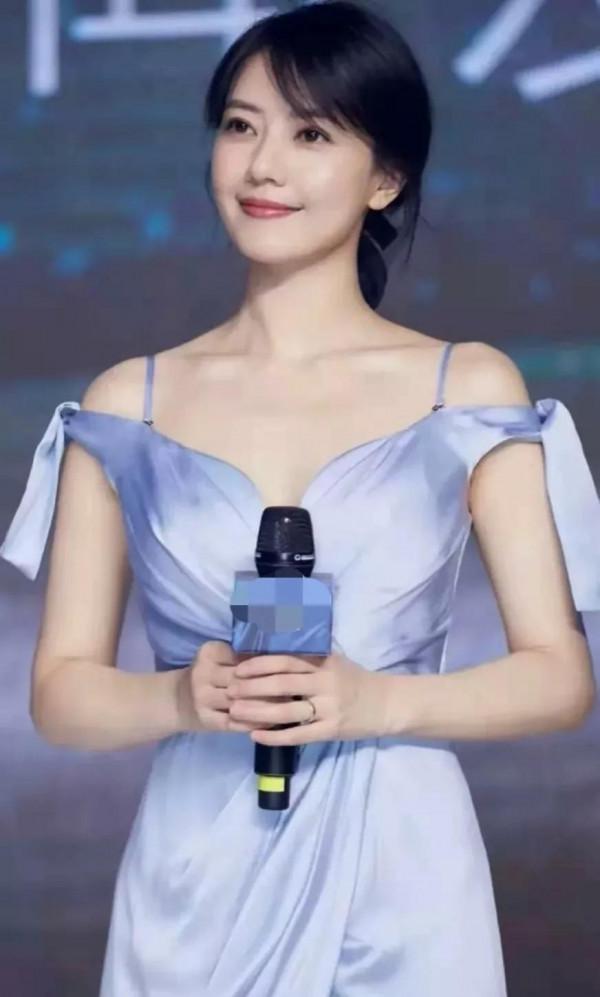 明星的美圖世界秀之高圓圓三兩圖