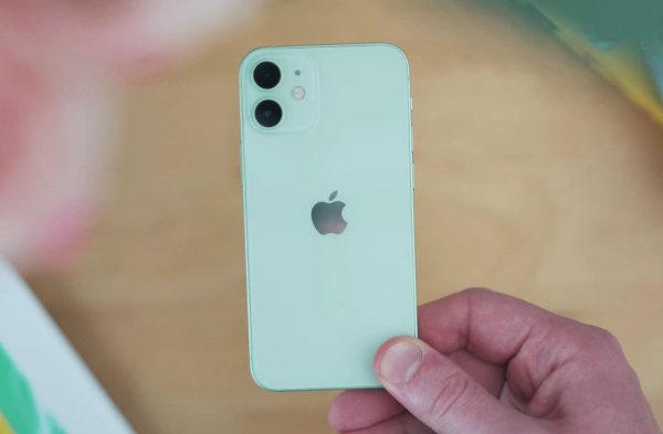 值得考慮的3款輕薄手機,第一名重量約等於3個雞蛋,你在用哪款? 值得考慮的3款輕薄手機,第一名重量約等於3個雞蛋,你在用哪款?