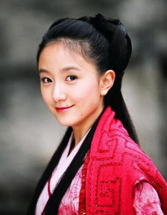 &OpenCurlyDoubleQuote;小公子&rdquo;李倩：16歲出道，24歲與黃軒戀愛，38歲依舊未紅？