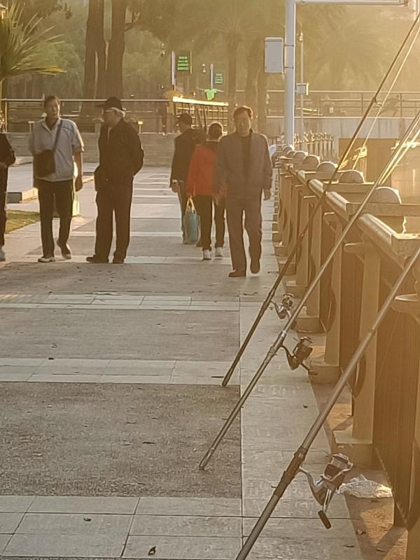 苦守大魚不如改變釣法，說不定也會有驚喜