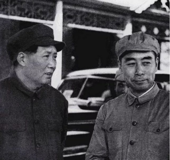 偉人訪蘇回國，見一急報震怒，鄧公迅速部署，最後殲敵116萬