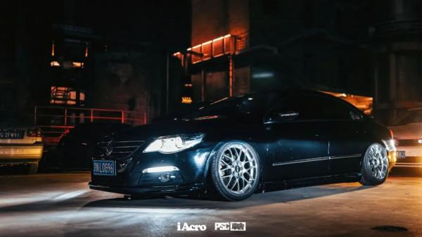 屬於iAcro的平安夜是什麼畫風？