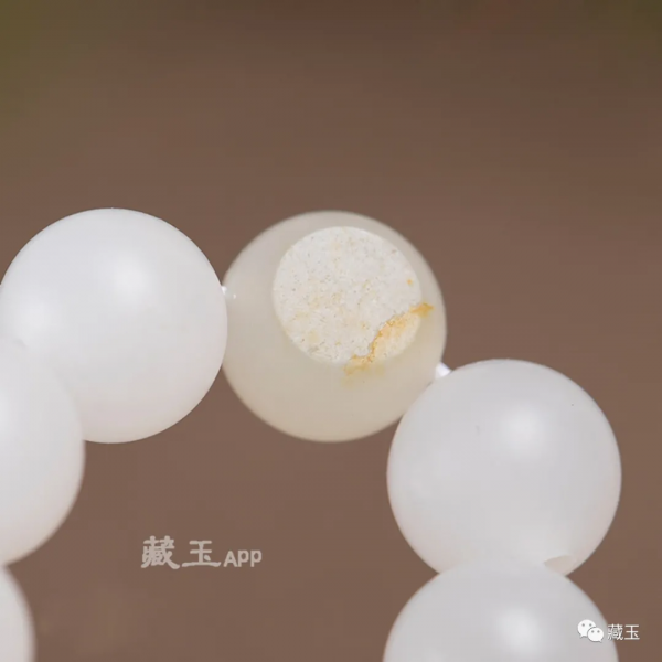 從一條剛剛以142萬成交的籽料手串說起…… 從一條剛剛以142萬成交的籽料手串說起……