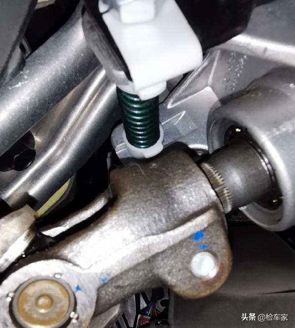 全鋁車身很香？輕輕撞一下都肉疼！這輛45萬的特斯拉就是例子