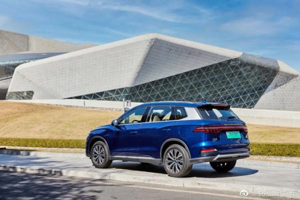 寶駿KiWi EV聖誕限定版官圖釋出；​比亞迪宋Pro DM-i正式上市