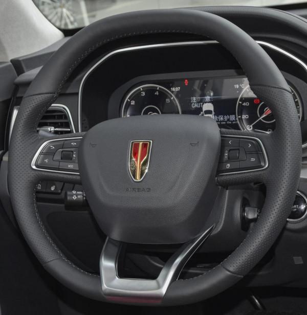 紅旗HS7配置解讀，3&period;0T V6配空氣懸架，自主中大型豪華SUV實力如何