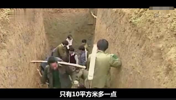 2300年女屍面板吹彈可破，竹簡上的字道破真相，墓主人竟是屈原？