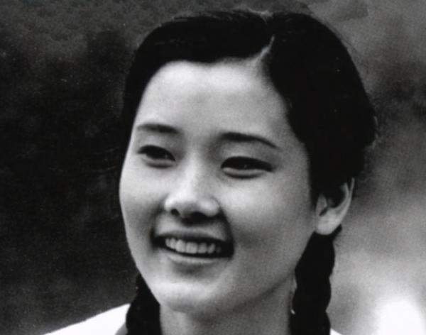 何賽飛：曾對機場工作人員發火，喝多了連導演都罵，為何卻沒涼涼