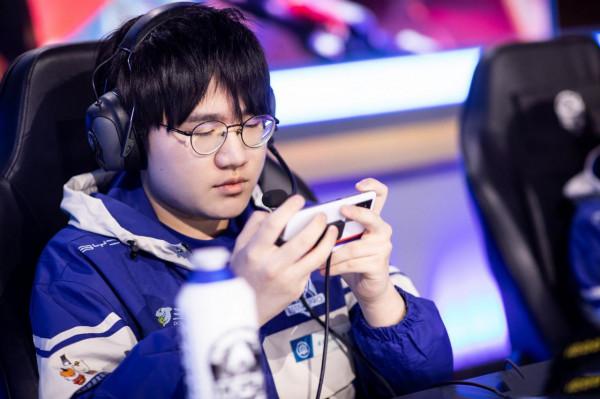 KPL秋季賽最佳對抗路候選人公佈！坦然、清清一馬當先，飛牛落榜