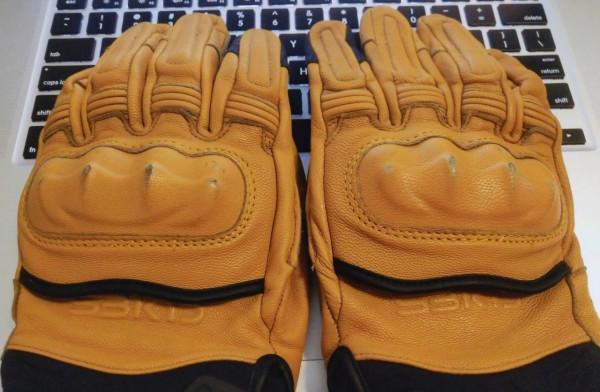 選擇摩托車頭盔、騎行服、手套、護膝裝備的經驗聊一聊