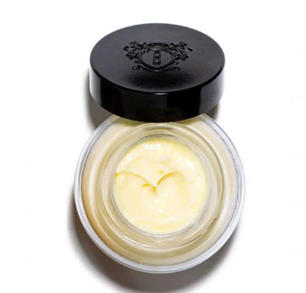 派對女王豔壓群場的秘訣：全靠這5款超人氣底妝神器