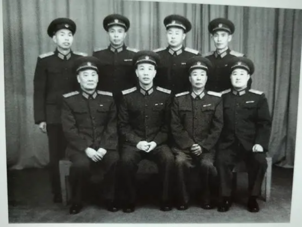 他不遠萬里奔赴新疆，曾主政新疆20餘年，是老百姓們心中的好官員