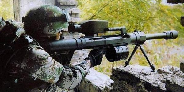 伊朗也開發了狙擊榴，有效射程只有1500米，跟我國11式一比差遠了