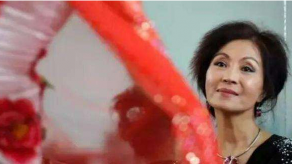 不老女神樊麗君:為美貌36年不吃晚飯,5年抗癌共經歷31次放化療 不老女神樊麗君:為美貌36年不吃晚飯,5年抗癌共經歷31次放化療