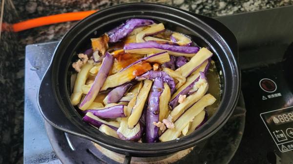 鹹魚茄子煲，廣東人愛吃的下飯菜，鹹香美味，每次做都很好吃