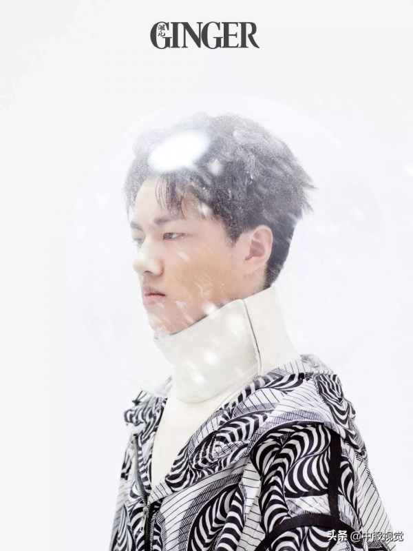 半年收入20億、時尚大片座上賓、江南布衣靠什麼走紅25年？