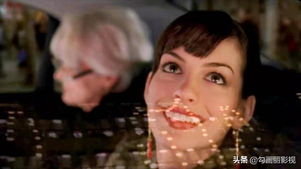 她從土妞到時尚界精英又去當記者,她想幹嘛呢? 她從土妞到時尚界精英又去當記者,她想幹嘛呢?