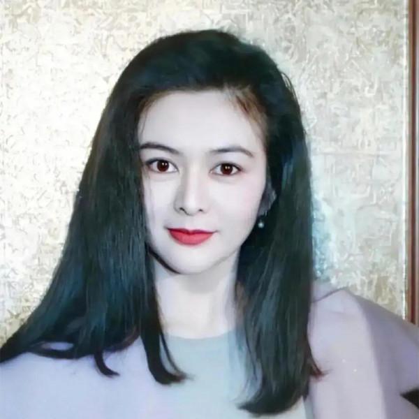 娛樂圈40年審美變遷，為什麼再也沒有李嘉欣這樣的大美人了？