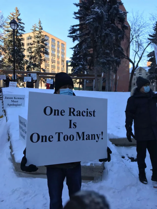 Jason Kenney 道歉！阿省數百民眾新年當天舉行抗議活動
