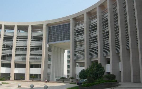 跨省校區被“叫停”後，直接清理還是獨立辦學？網友意見不一