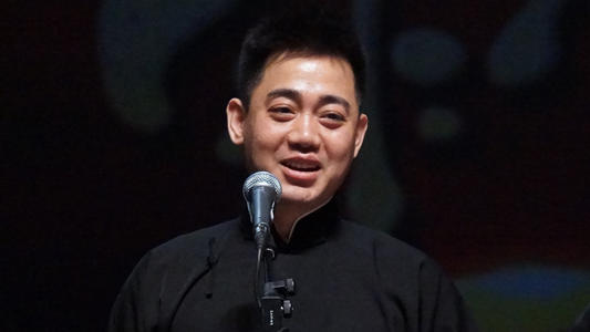 跟岳雲鵬同時來德雲社，老郭卻怎麼也捧不紅，孔雲龍的經歷太豐富