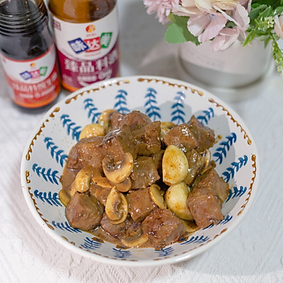 十分鐘快手菜黑椒口蘑牛肉粒，比外賣強