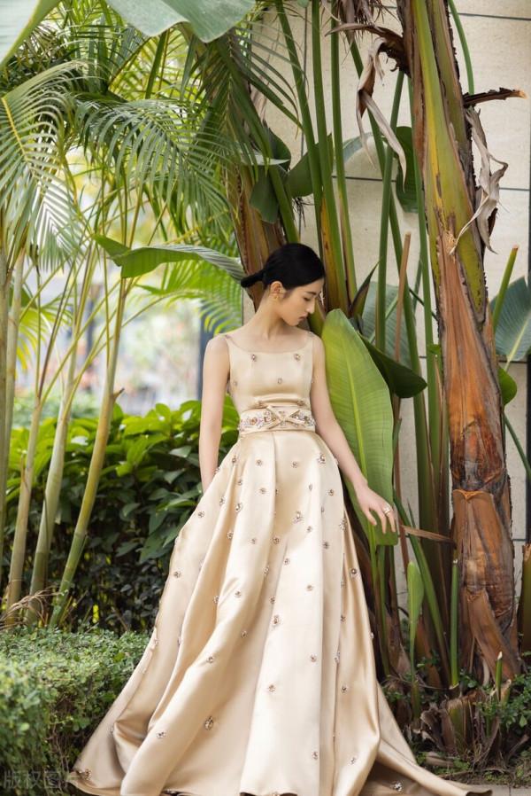 00後小花:張子楓 00後小花:張子楓