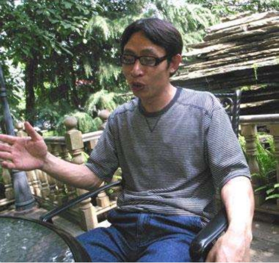 地震13年後，“範跑跑”還在上熱搜，誰還記得英雄老師譚千秋？