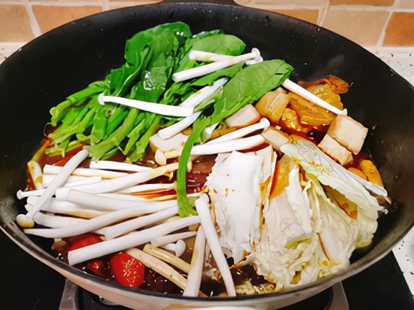 麻辣烤魚這樣做一點不會輸給飯店,簡單又美味 麻辣烤魚這樣做一點不會輸給飯店,簡單又美味