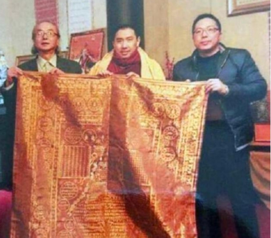 工薪族花9萬元買張“髒被子”，轉手賣了7000多萬，現在價值上億