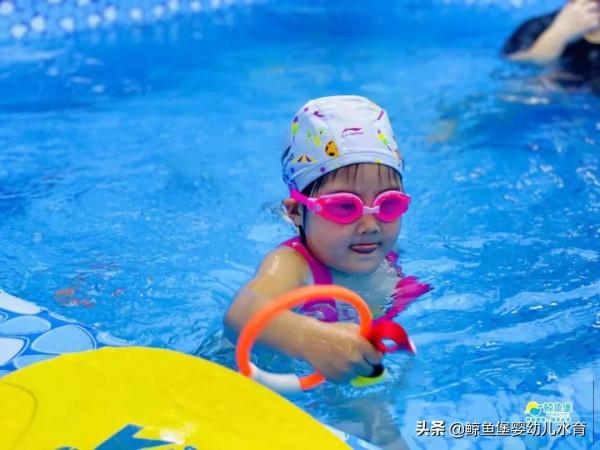 孩子學習游泳必備的裝備 孩子學習游泳必備的裝備
