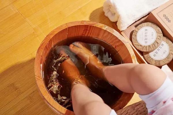 秦敏教授：&OpenCurlyDoubleQuote;寒從腳起&rdquo;天涼腳先冷 冬病秋防多泡腳