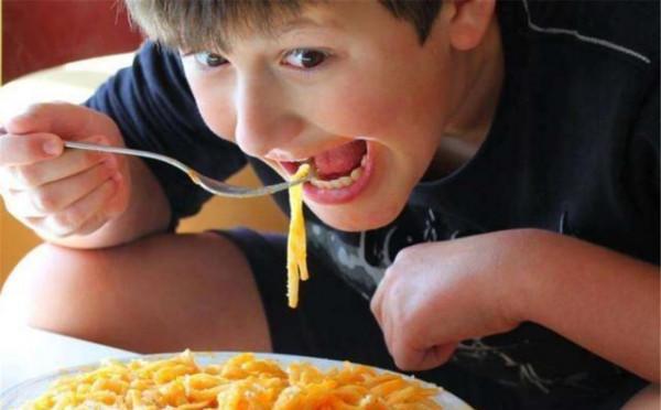 家裡有孩子的,3種食物儘量少吃,沒營養還對大腦沒好處 家裡有孩子的,3種食物儘量少吃,沒營養還對大腦沒好處