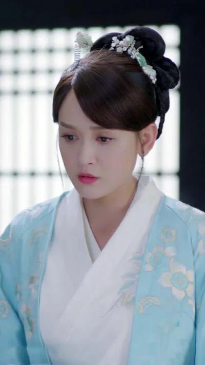 少女感別尬演，這6位演少女太辣眼，有人強裝可愛，有人刻意夾音