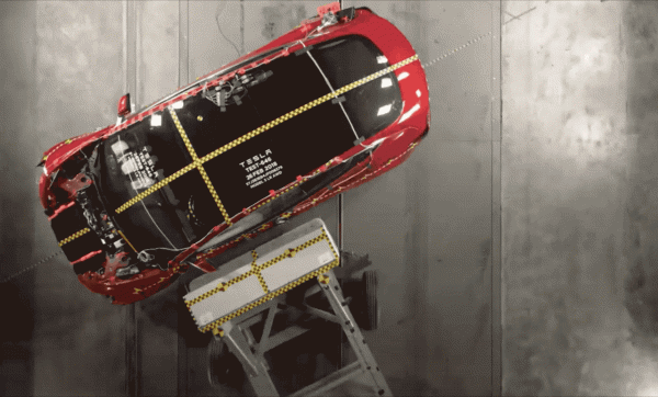 特斯拉釋出最新碰撞技術,0.01秒內做判斷,可定向開啟氣囊 特斯拉釋出最新碰撞技術,0.01秒內做判斷,可定向開啟氣囊