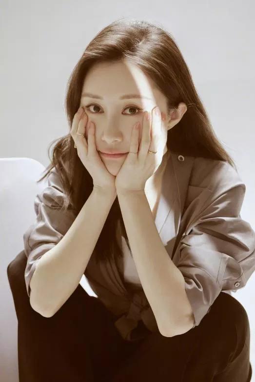 三十四歲傻妞舒暢，十八歲容顏