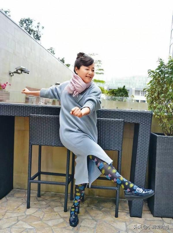 63歲恬妞老年發福也時髦,穿西裝搭樂福鞋端莊顯瘦,從容服老真美 63歲恬妞老年發福也時髦,穿西裝搭樂福鞋端莊顯瘦,從容服老真美