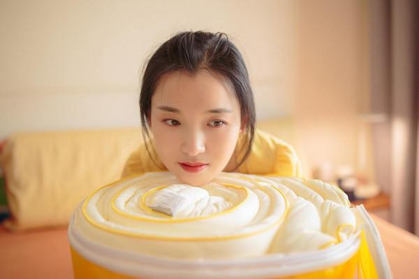 天涼了，冬被選得好，男朋友回家早