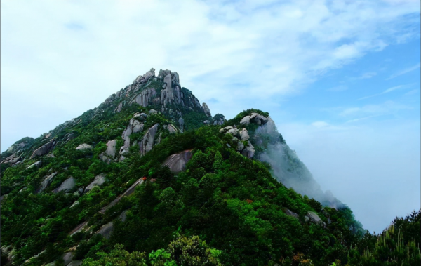 2000年，江西小夥在家中供奉“木乃伊”，此人卻是親生父親