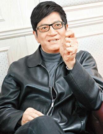 偽裝成演員的音樂大師黎彼得,和許冠傑齊名,一首歌讓張國榮爆火 偽裝成演員的音樂大師黎彼得,和許冠傑齊名,一首歌讓張國榮爆火