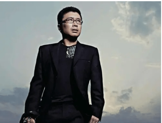 憑“兩隻蝴蝶”爆紅，如今“銷聲匿跡”，龐龍是資本的犧牲品嗎？