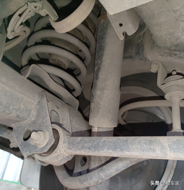 豐田蘭德酷路澤真有這麼好?新車74萬,開兩年還能賣80萬 豐田蘭德酷路澤真有這麼好?新車74萬,開兩年還能賣80萬